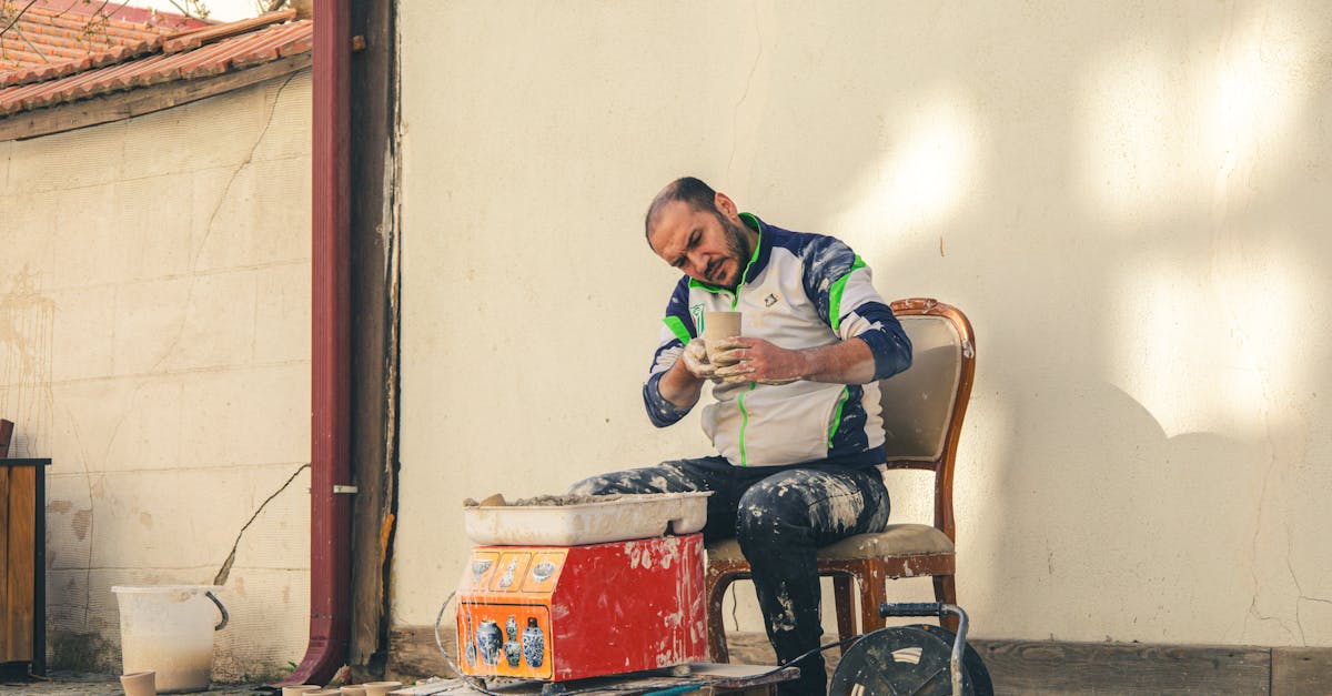 Çini Tahrirleme ve Çini Boyama