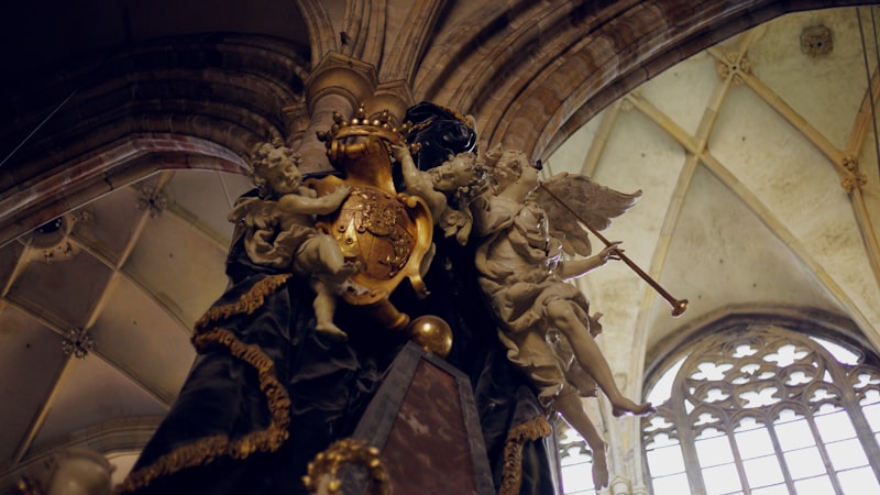 CAM VİTRAY ATÖLYESİ